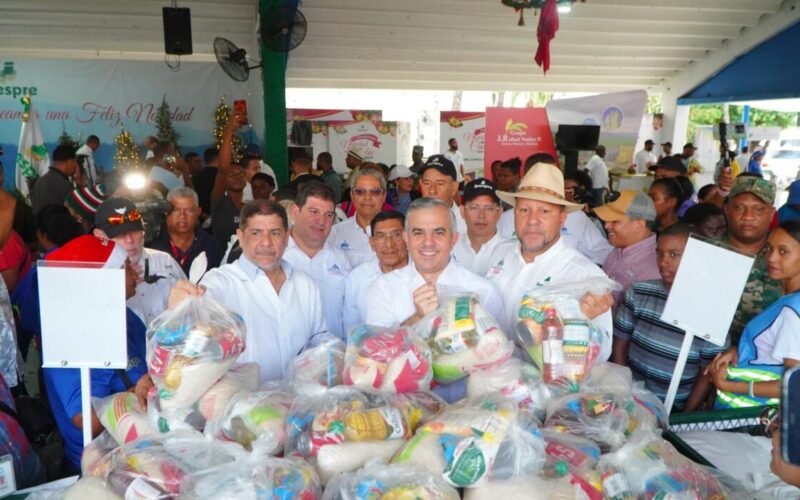 Miles de personas asistieron a primer día de feria navideña del Inespre en Ciudad Ganadera