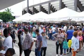 Más de 100 mil personas compraron productos para Nochebuena en feria navideña del Inespre